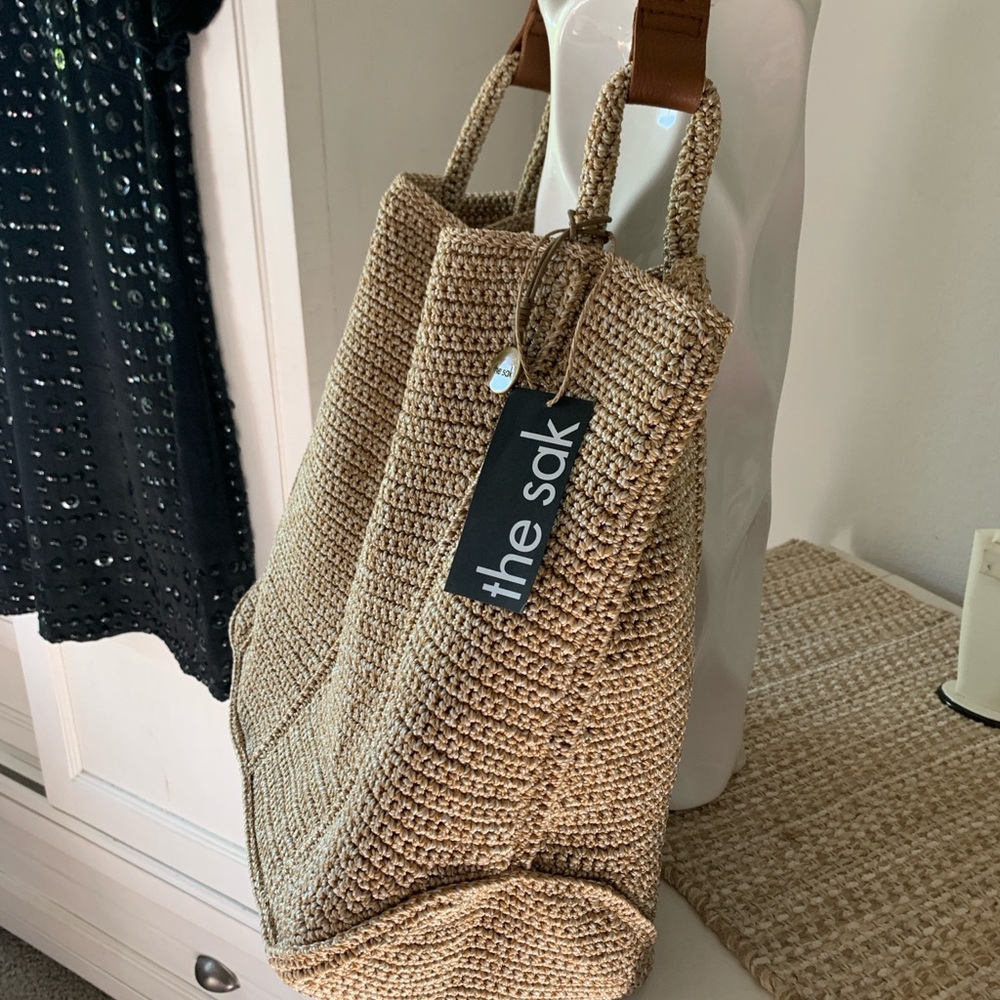 NWT The Sak Tan Crochet Large Tote with Brown Leather Handles Originally $299 - Picture 10 of 12